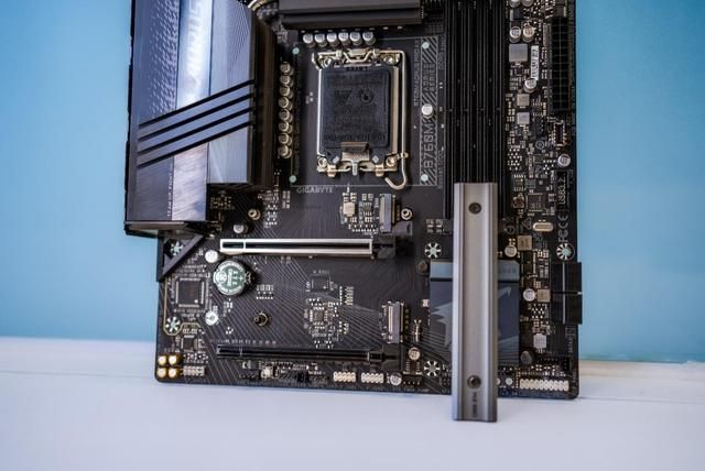 13代游戏中高端主板推荐:技嘉B760M电竞雕WiFi