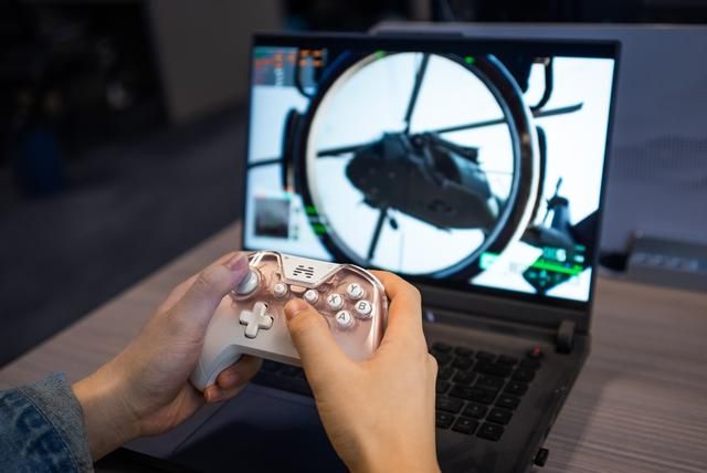 189元零门槛体验手柄游戏!北通斯巴达3游戏手柄评测