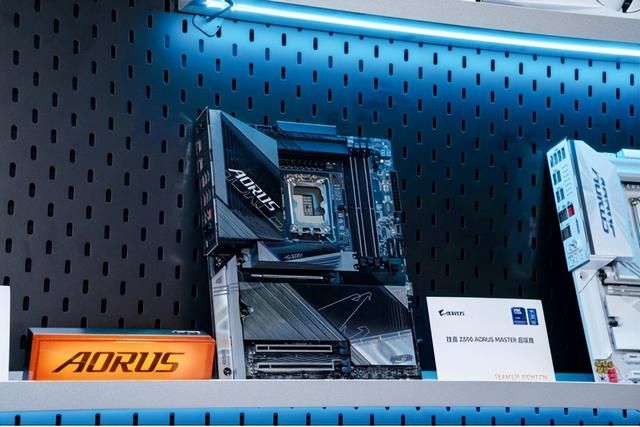 AORUS 雕宅万象 ×Bilibili World 2025：技嘉展台精彩探秘