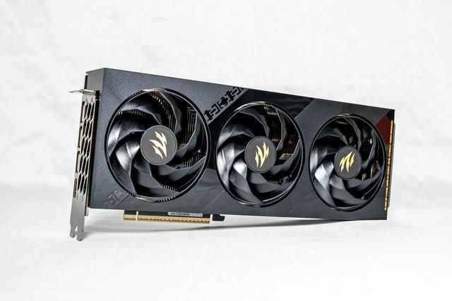 DLSS4·光追·AI三重加持!影驰 RTX 5070 Ti魔刃评测