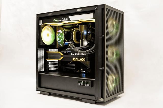 DLSS4·光追·AI三重加持!影驰 RTX 5070 Ti魔刃评测