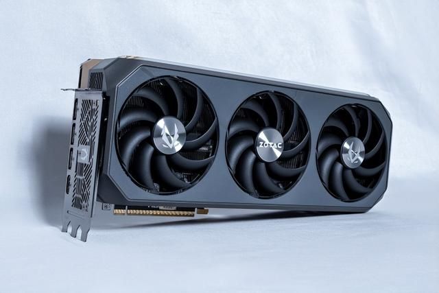 DLSS4新旗舰:索泰RTX5080 AMP EXTREME INFINITY评测