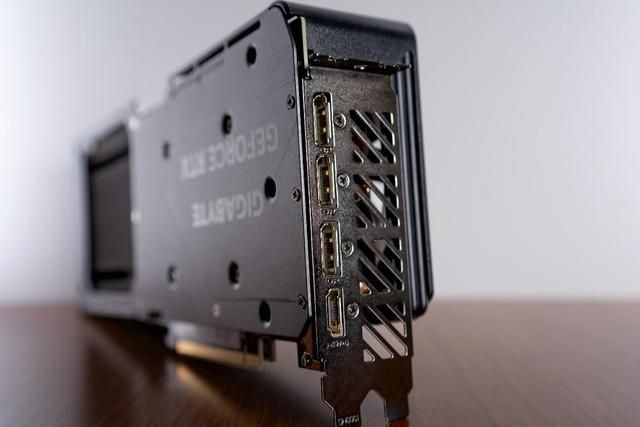 Super超能力加持，RTX 4070 SUPER 魔鹰再战未来