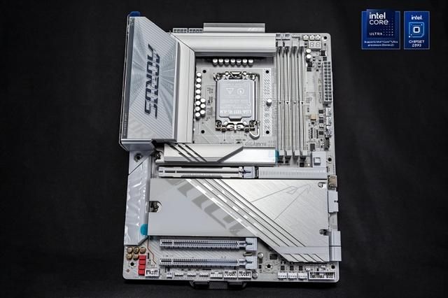 Z890 AORUS PRO ICE：与酷睿Ultra 9共舞的高性能平台