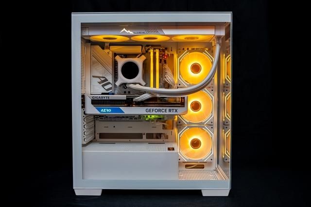 Zen5新伴侣:技嘉B850M AORUS ELITE WIFI6E ICE评测