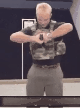 “战斗民族”的老哥,靠在抖音上“作死”走红