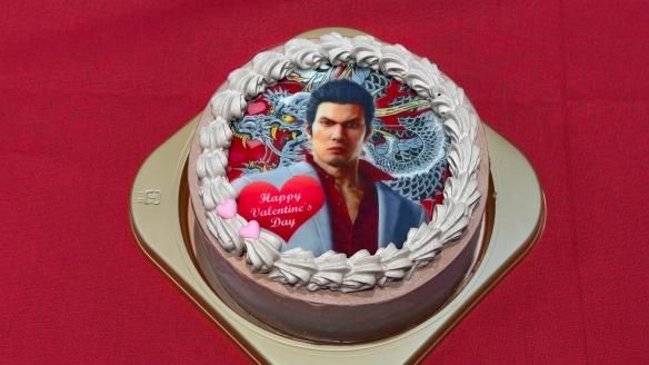 《如龙》官方分享情人节蛋糕：桐生一马真岛吾朗春日一番送祝福