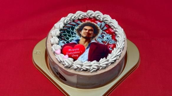 《如龙》官方分享情人节蛋糕：桐生一马真岛吾朗春日一番送祝福