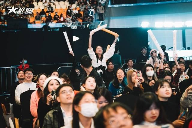 一个晚上，腾竞从“大冤种”到“赢麻了”？