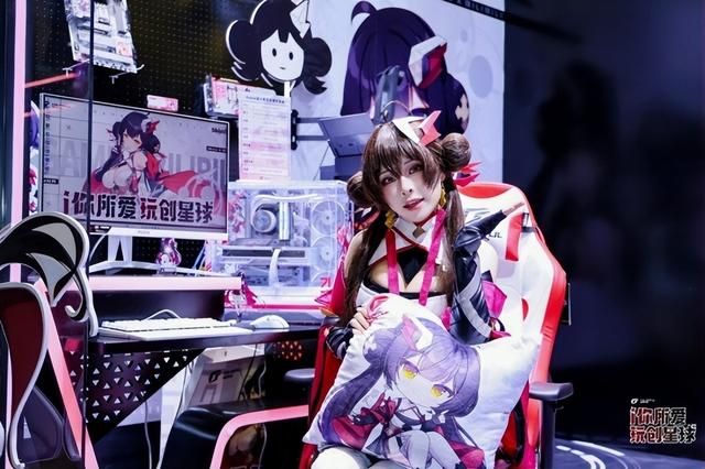 七彩虹燃爆Bilibili World，AI硬件引领新纪元