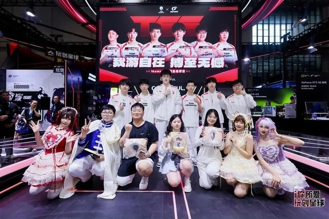 七彩虹燃爆Bilibili World，AI硬件引领新纪元