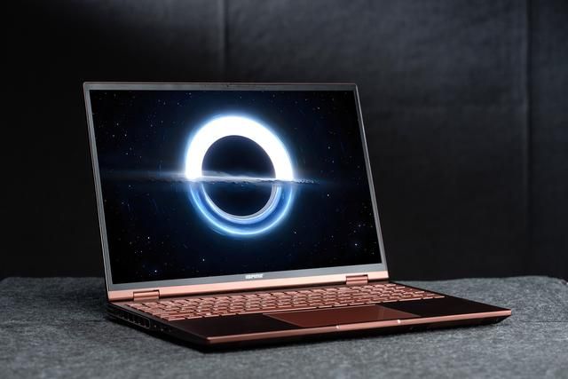 七彩虹硬核助力CAC 2025赛场，共赴电竞巅峰盛宴