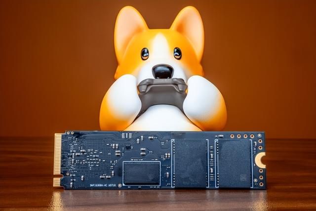 你需要的那块固态硬盘：昱联 AS828 Ultra 2TB版评测