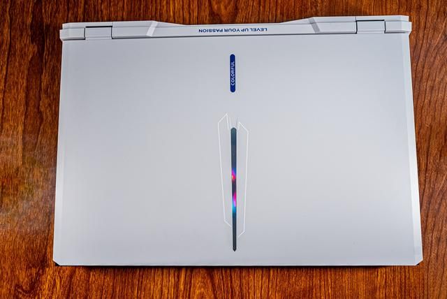 光影未来：七彩虹隐星P15 2024游戏本评测