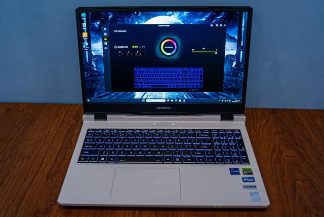 光影未来：七彩虹隐星P15 2024游戏本评测