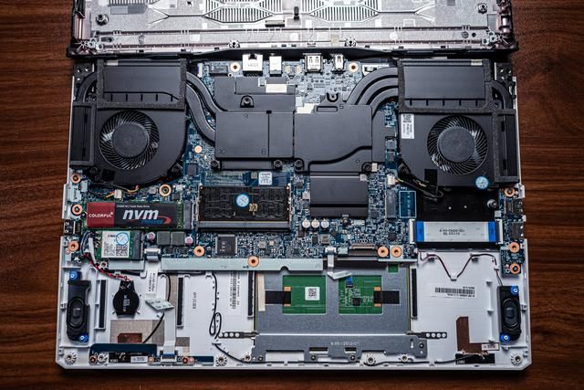 光影未来：七彩虹隐星P15 2024游戏本评测