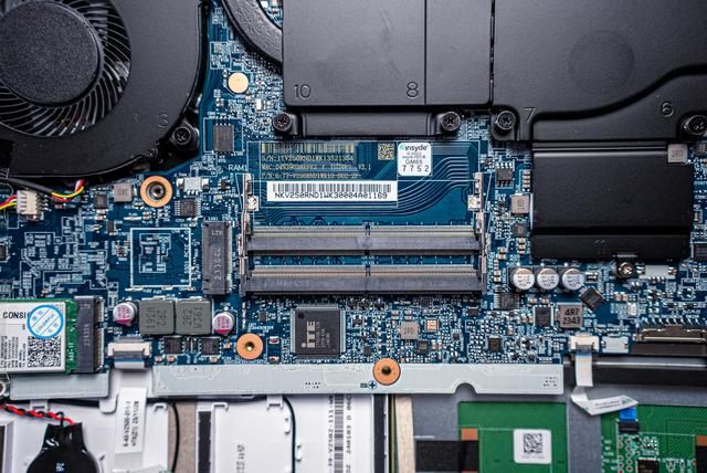 光影未来：七彩虹隐星P15 2024游戏本评测