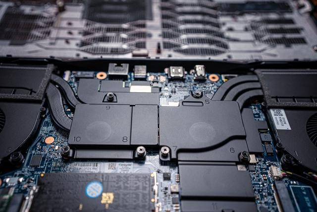 光影未来：七彩虹隐星P15 2024游戏本评测