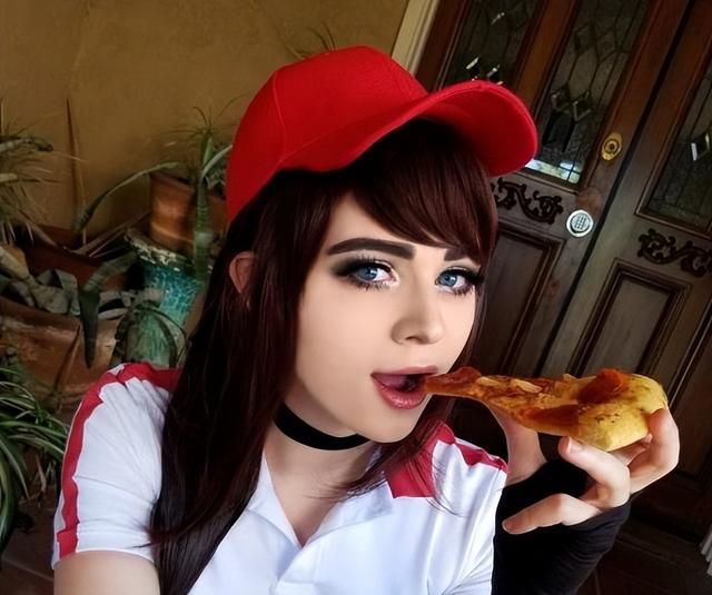 前LOL职业选手“下海”卖片，看的网友滋滋流鼻血……