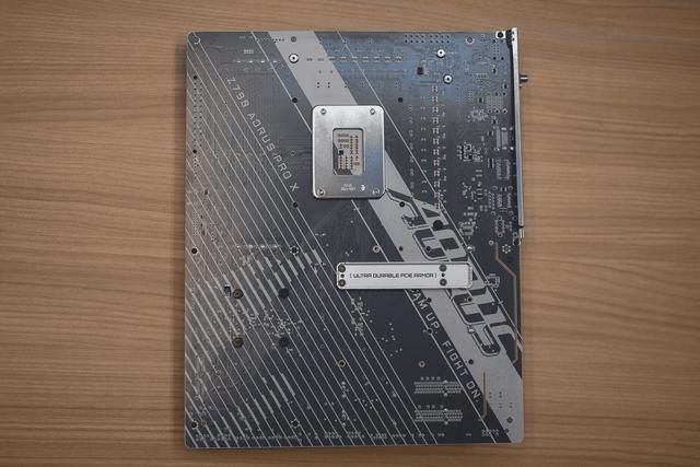 十四代酷睿的旗舰座驾:技嘉Z790冰雕X主板评测