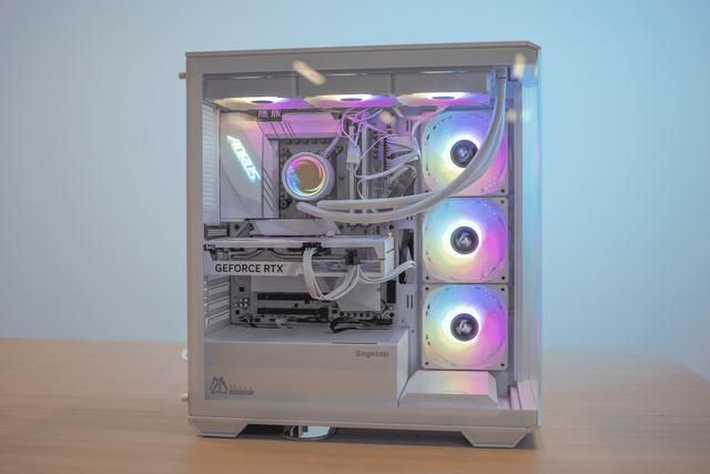 十四代酷睿的旗舰座驾:技嘉Z790冰雕X主板评测