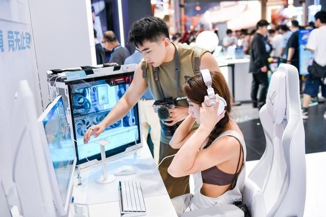 华硕主板BW2024竞无止境 大放异彩