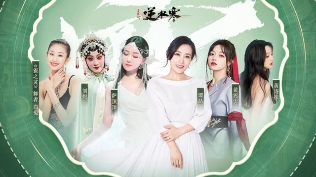 参加完这场漫展，人手拉走了5斤重的周边