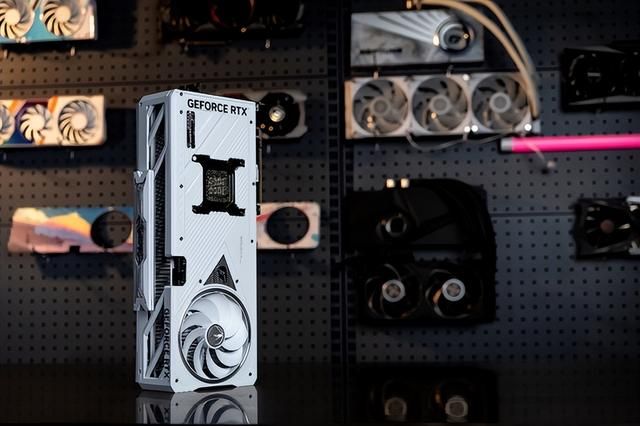 圣洁之白！iGame GeForce RTX 5090 D Vulcan W白火神开售