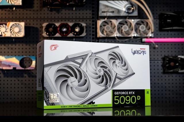 圣洁之白！iGame GeForce RTX 5090 D Vulcan W白火神开售