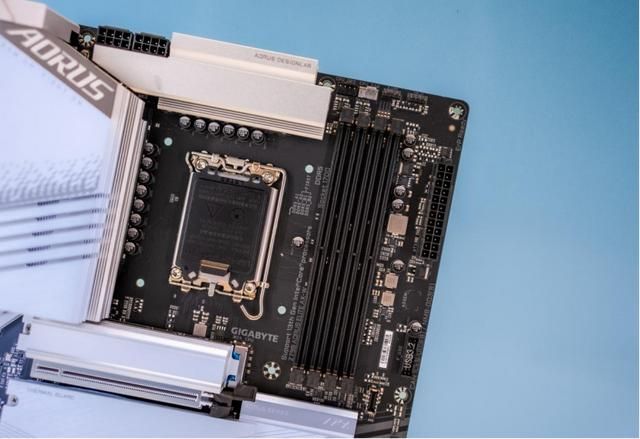 备战《星空》，雪雕&小雕Z790主板助你打造顶级主机
