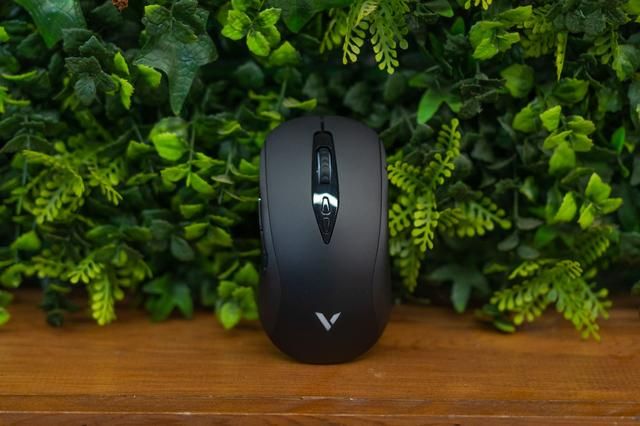 大手型、无线充、160小时超长续航：雷柏V200W鼠标评测