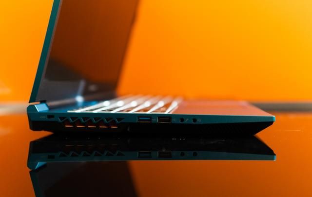 将星独具，无畏新生：七彩虹将星X15 AT游戏本评测