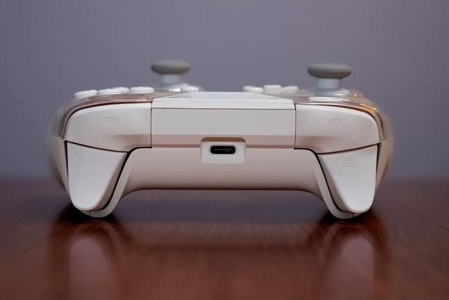 幻兽帕鲁持续火热，北通斯巴达3爆款手柄助力游戏体验