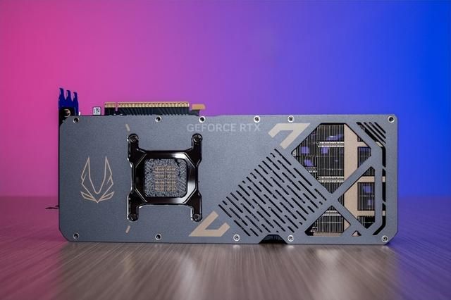 当下旗舰的最优选：索泰 RTX 5090 D v2 SOLID评测