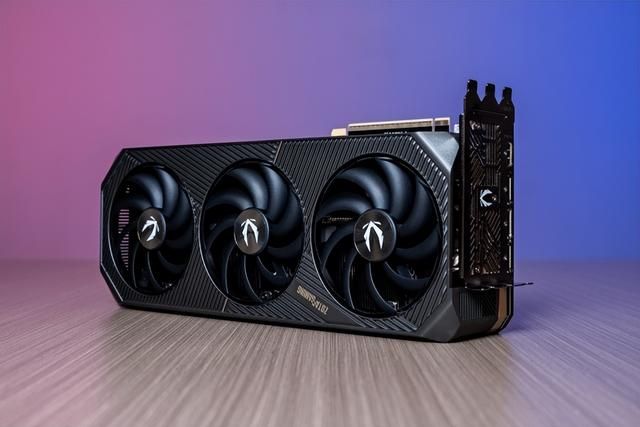 当下旗舰的最优选：索泰 RTX 5090 D v2 SOLID评测