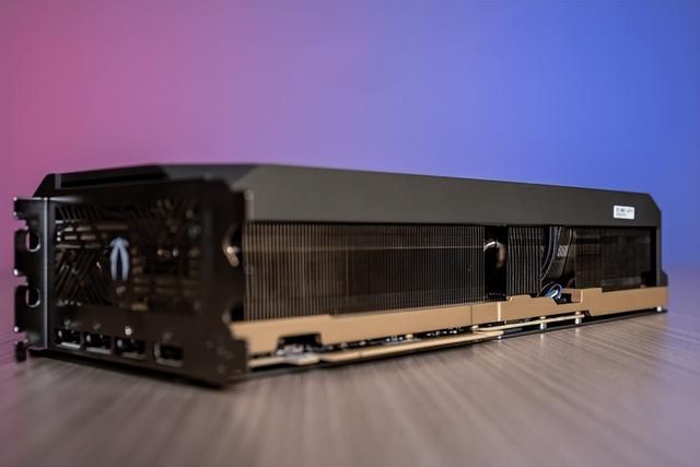 当下旗舰的最优选：索泰 RTX 5090 D v2 SOLID评测