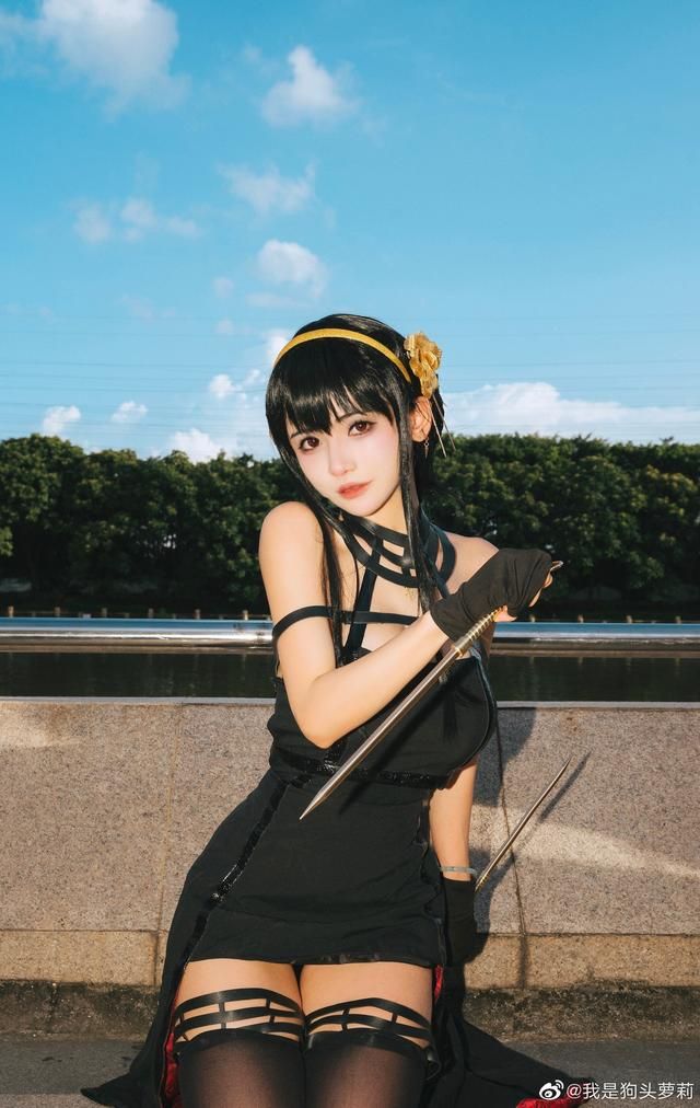 当百万粉女菩萨“宣布”轻生