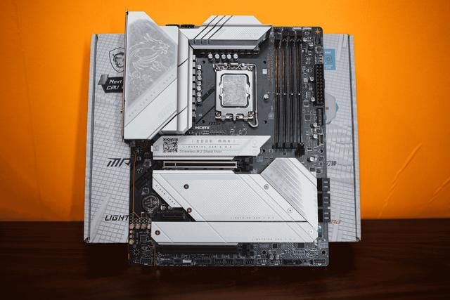 性价比旗舰！微星Z790 EDGE TI MAX刀锋钛主板评测