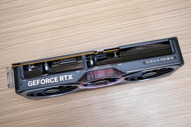 性能暴增:iGame RTX 5060 Advanced OC显卡评测