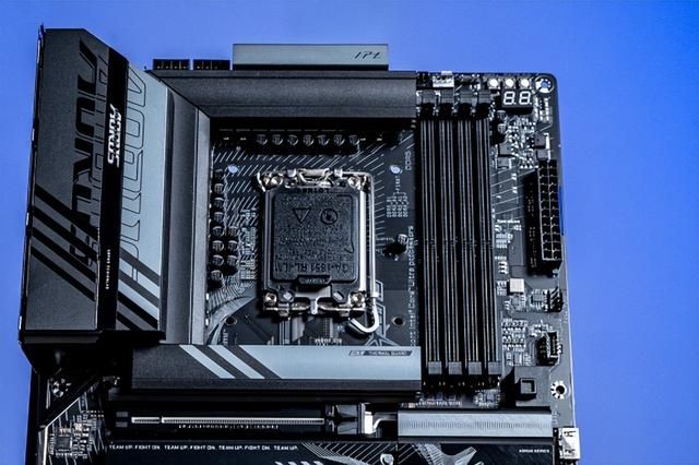 技嘉Z890小雕携手Ultra 7 265K:进击高端新选择