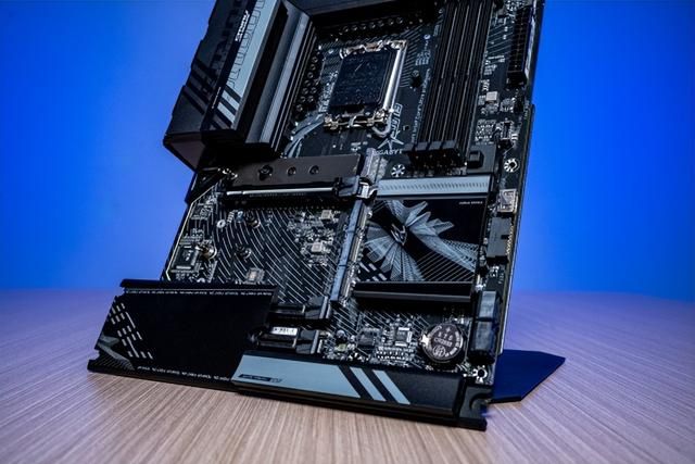 技嘉Z890小雕携手Ultra 7 265K:进击高端新选择