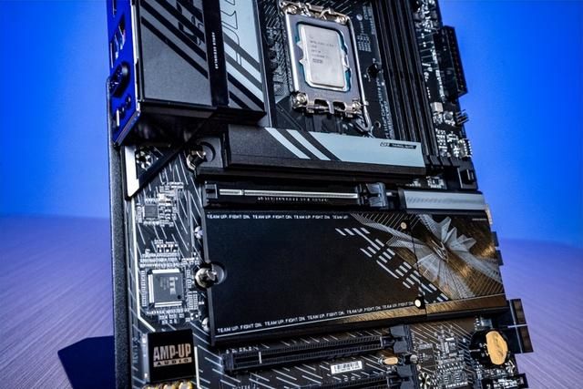 技嘉Z890小雕携手Ultra 7 265K:进击高端新选择