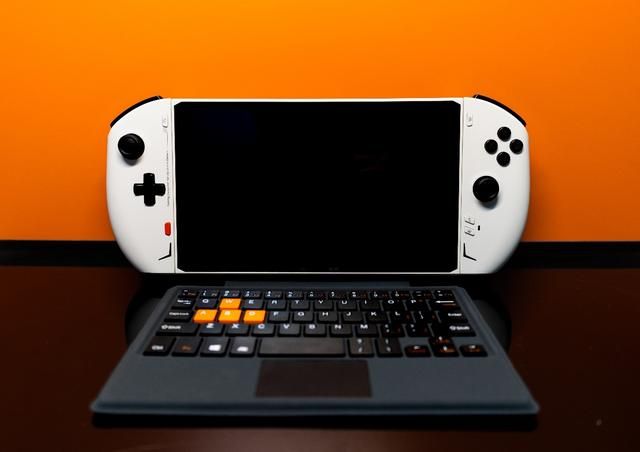 掌机多面手-OneXPlayer 2掌机评测