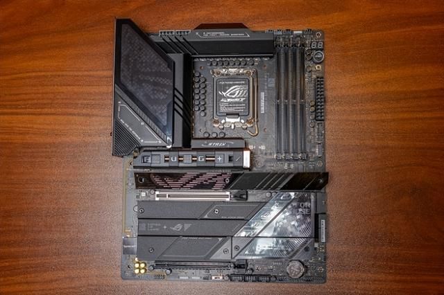 新一代酷睿的优秀伴侣：ROG STRIX Z890-E首发评测