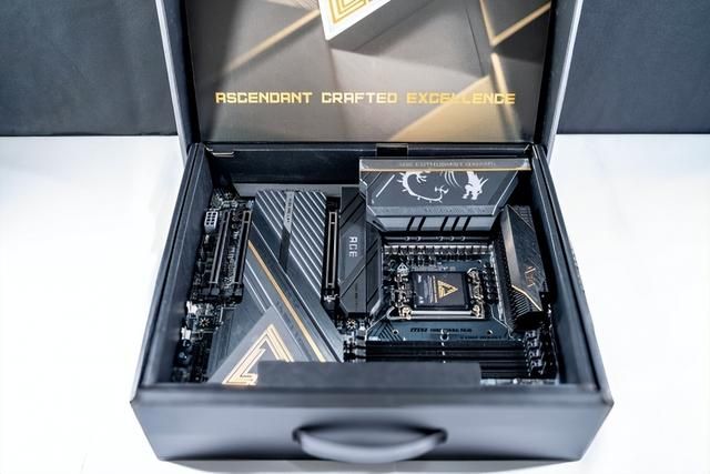 旗舰主板如何塑造次世代体验:MEG Z890 ACE战神评测