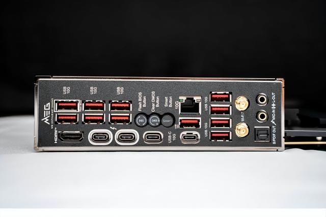 旗舰主板如何塑造次世代体验:MEG Z890 ACE战神评测