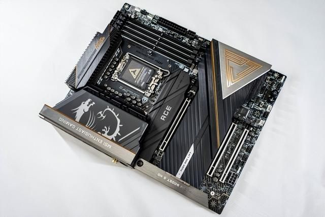 旗舰主板如何塑造次世代体验:MEG Z890 ACE战神评测