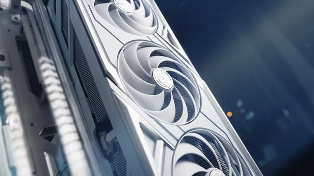 白火信仰!七彩虹iGame RTX 5080 Vulcan W上市,售价12999元