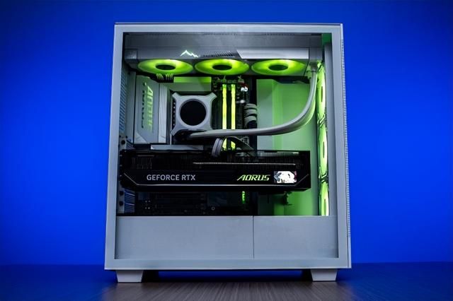 纯白旗舰新标杆!技嘉X870E X3D电竞冰雕主板性能首测