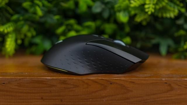 经典复刻，160H无线续航！中手型游戏鼠标雷柏V20W评测